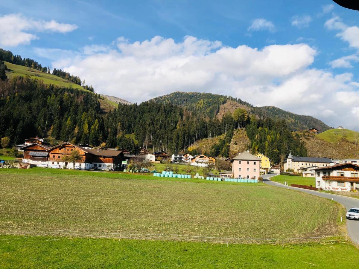 Dolomitenloft Strassen Bagian luar foto