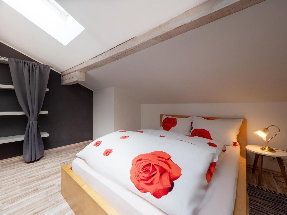 Dolomitenloft Strassen Bagian luar foto